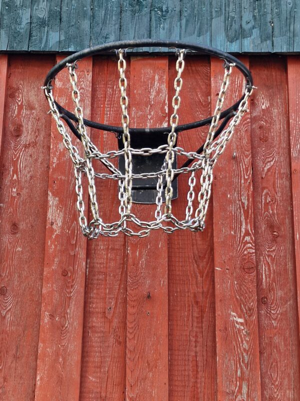 Basketballnetz aus 5mm V2A- Edelstahlkettengliedern, dieses Netz hat 10 senkrechte/vertikale Kettenstränge